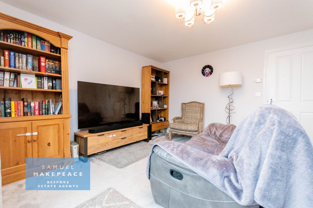 Property photo 2 of 17 Gallery