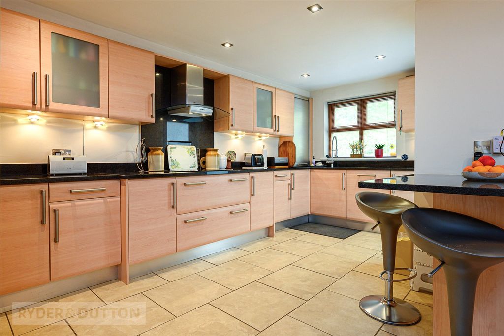 Property photo 2 of 26 Kitchen