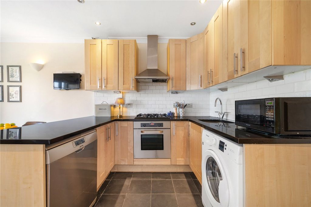 Property photo 3 of 14 Kitchen