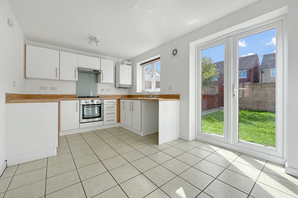 Property photo 2 of 12 Kitchen/Dining Room