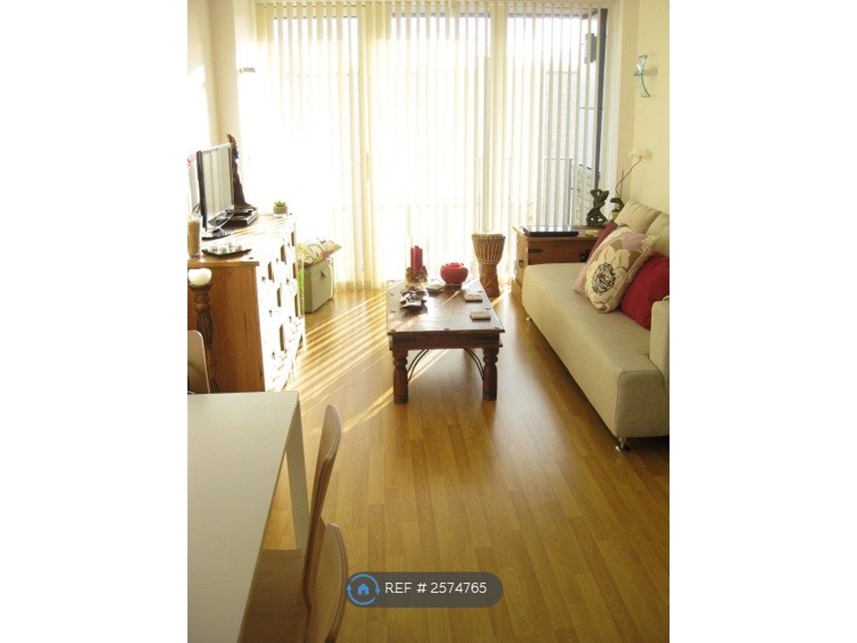 Property photo 3 of 6