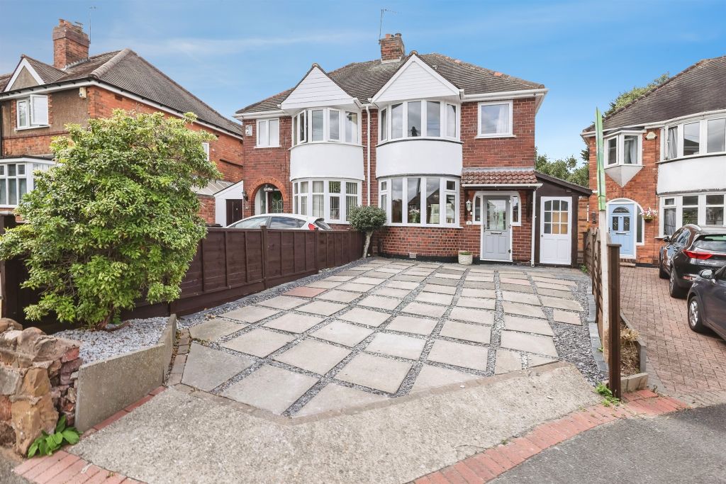 Property photo 2 of 16