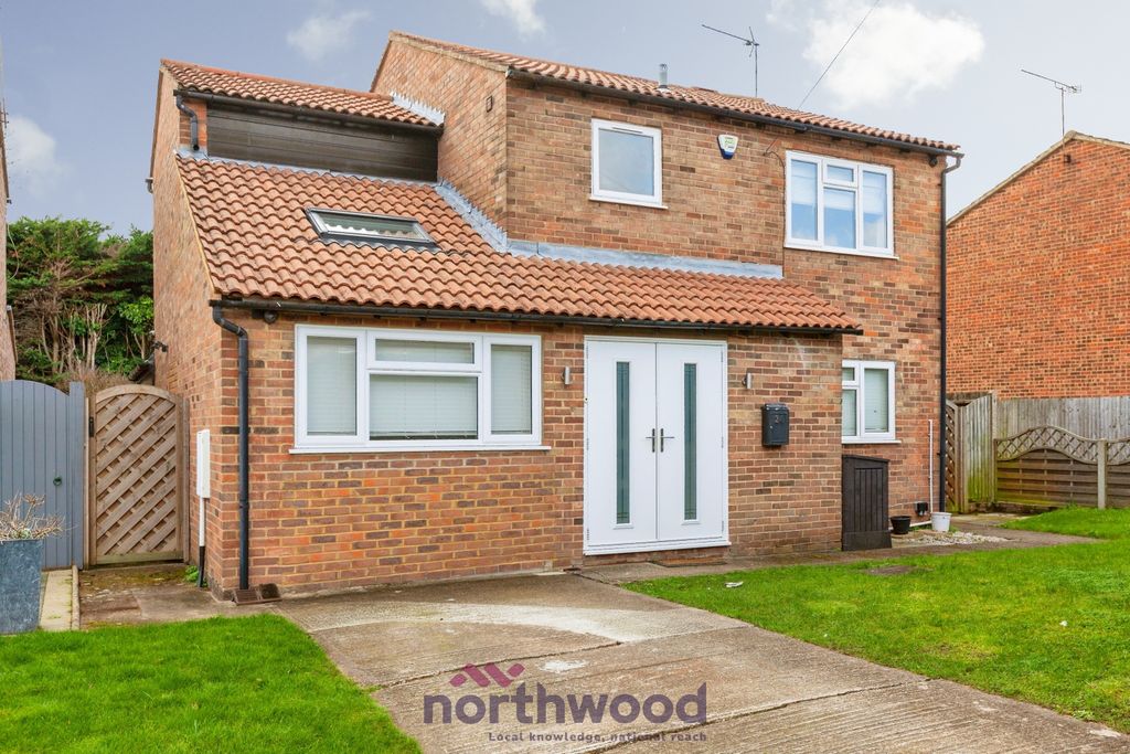 Property photo 1 of 33