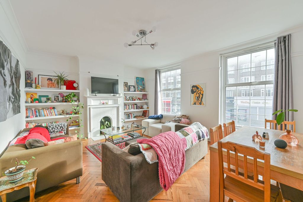 Property photo 3 of 35