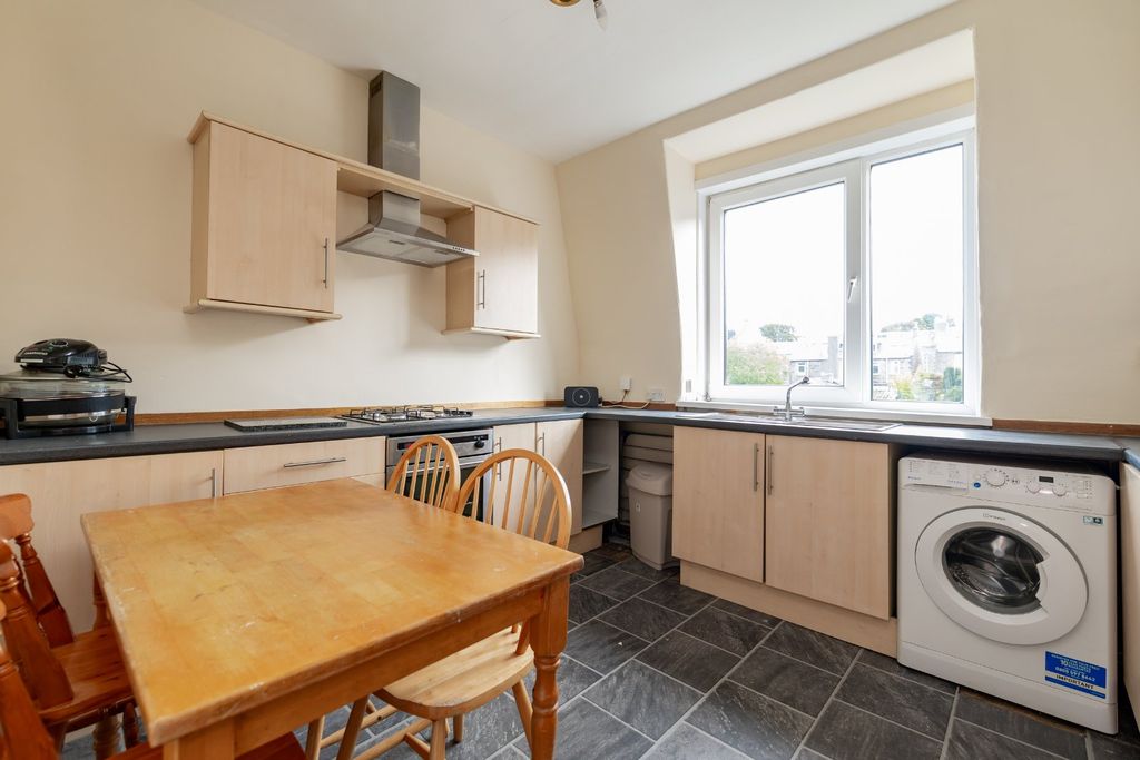 Property photo 3 of 9 Photo 3