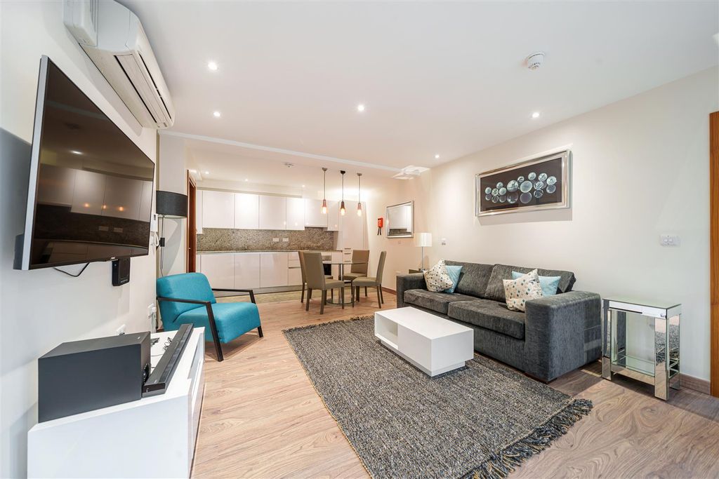 Property photo 2 of 9 961808 (5).Jpg