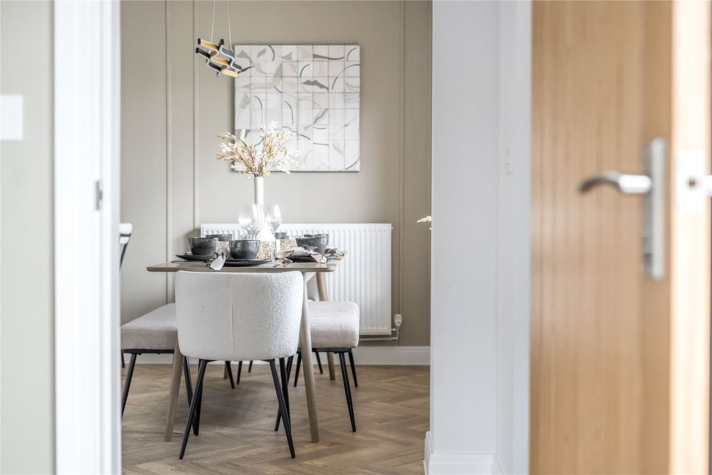 Property photo 3 of 10 Show Home Dining