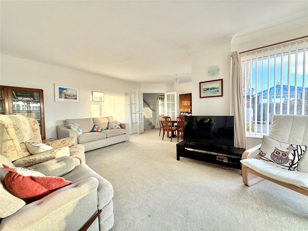 Property photo 3 of 22 Picture No. 18