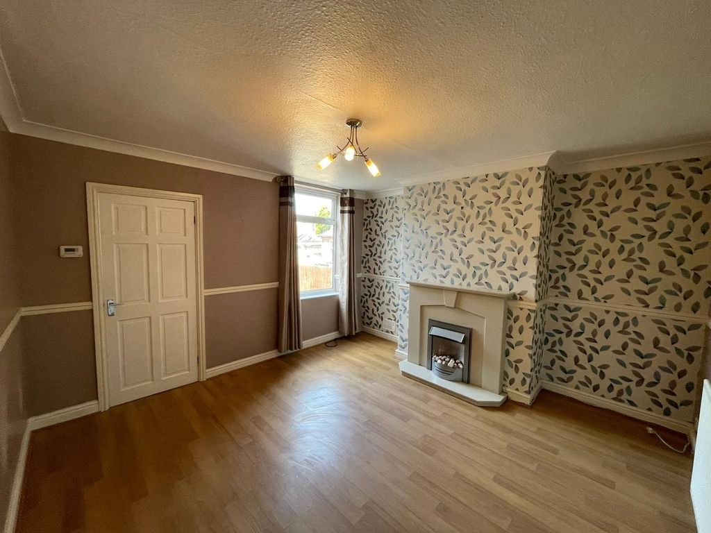 Property photo 3 of 13 Living Room