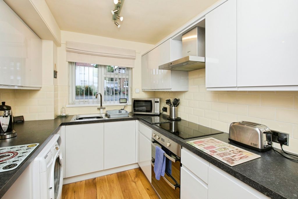 Property photo 3 of 18 Pbox-Img.Jpg