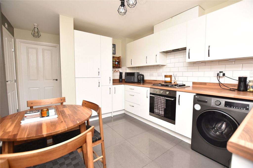 Property photo 3 of 15 Picture No. 38
