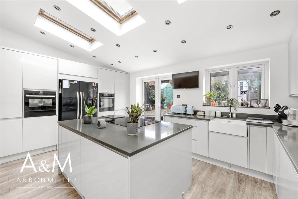 Property photo 2 of 27 4D4A3110.Jpg