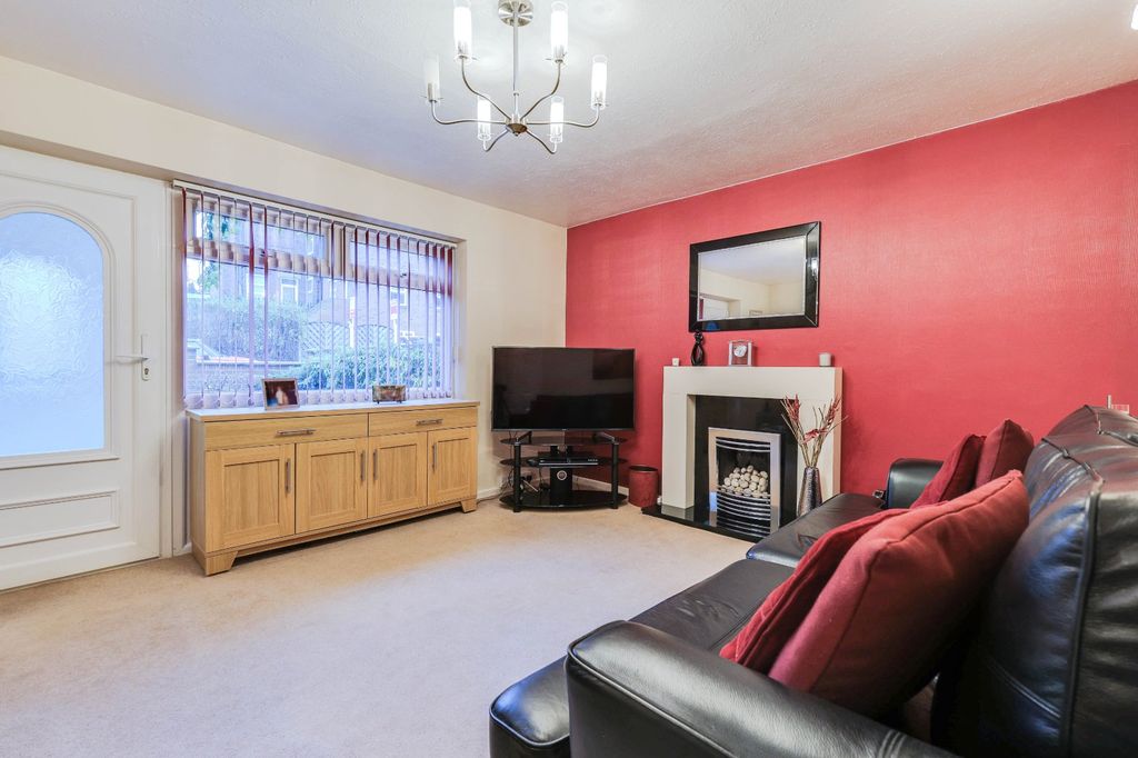 Property photo 2 of 15 Picture No. 21