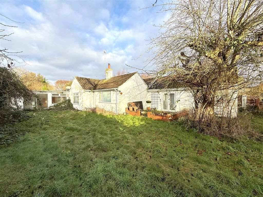 Property photo 2 of 11