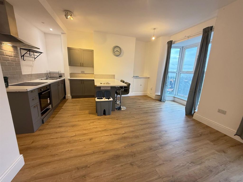 Property photo 1 of 9 4.Jpg