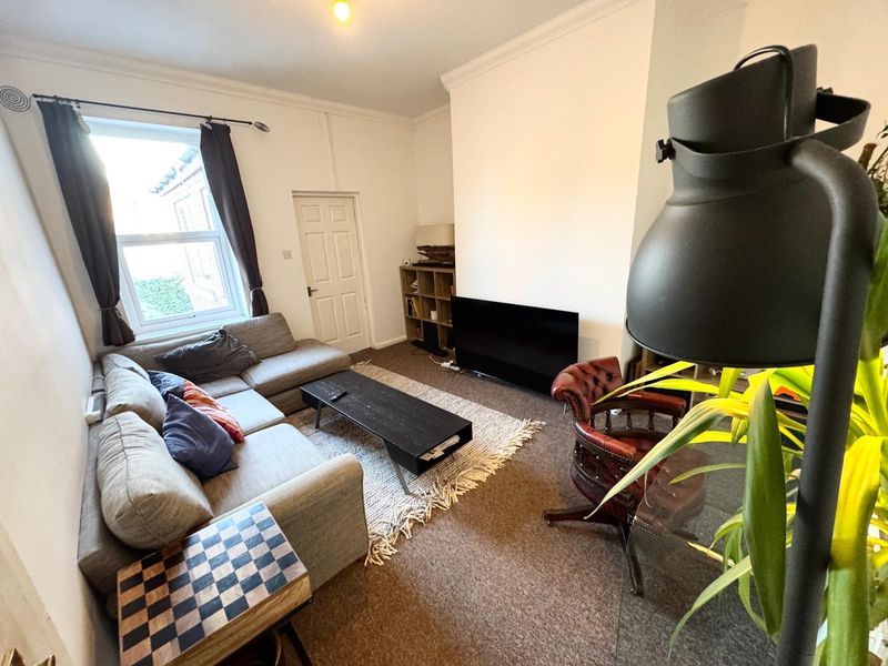 Property photo 3 of 7 Photo 5