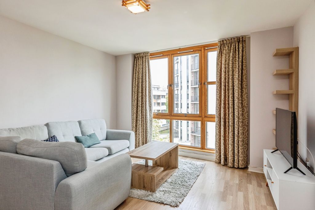 Property photo 1 of 11 Pbox-Img.Jpg