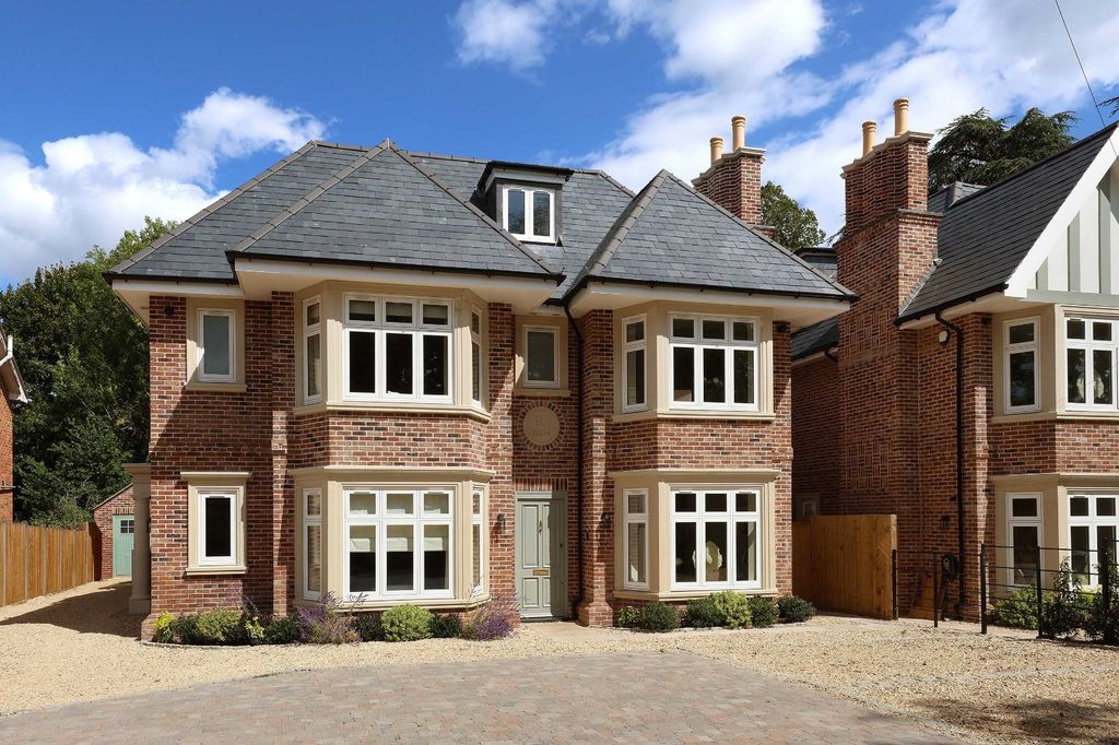Property photo 1 of 23 Picture No. 32