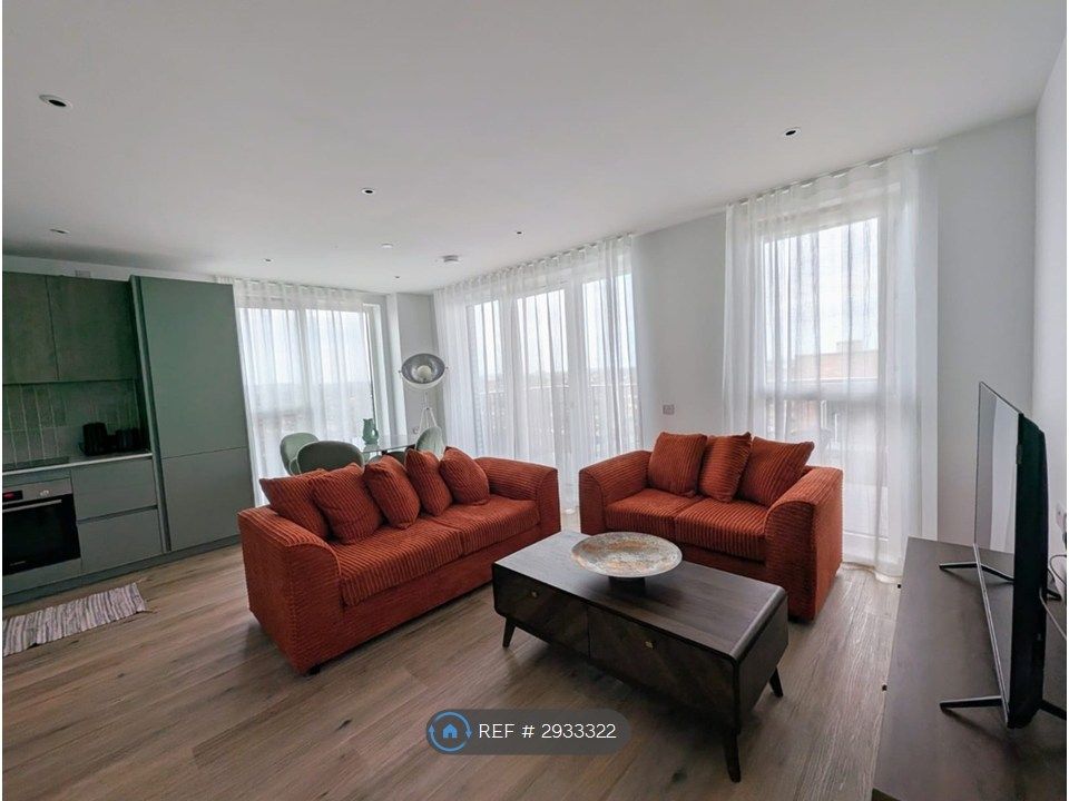 Property photo 3 of 8 Lounge