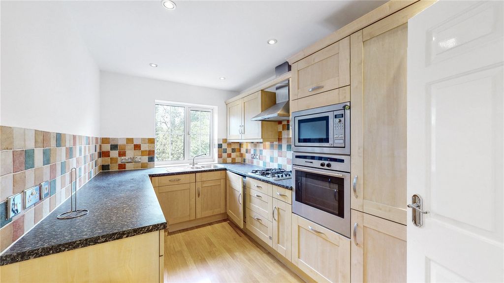 Property photo 1 of 8 Picture No. 04