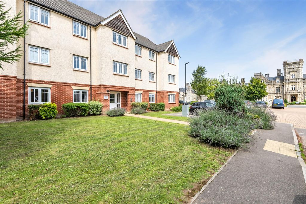 Property photo 1 of 12 8659086-Exterior04.Jpg