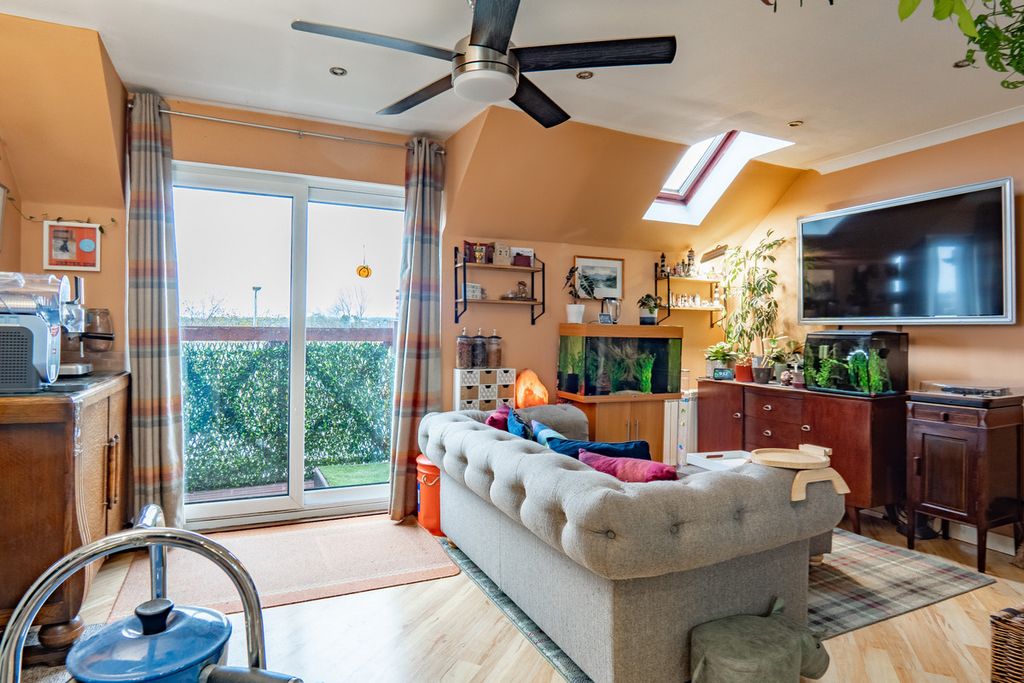 Property photo 3 of 30