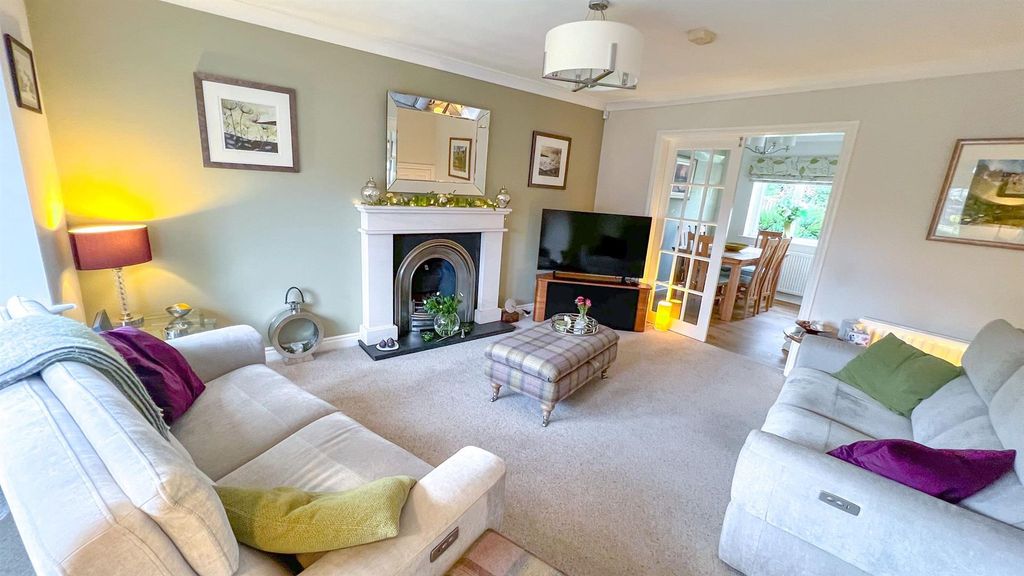 Property photo 2 of 30