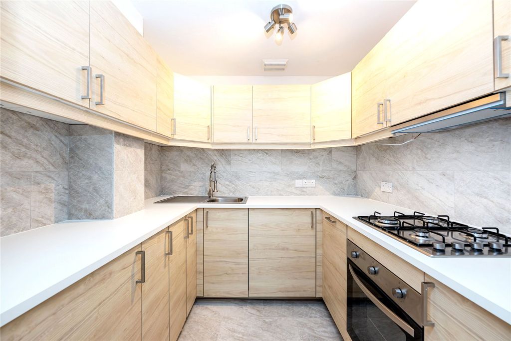 Property photo 3 of 11 Picture No. 21