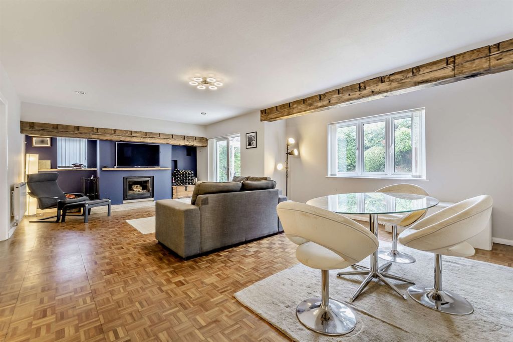 Property photo 3 of 20