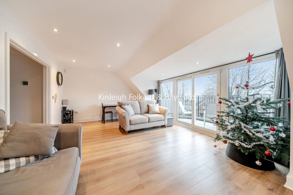 Property photo 1 of 14 Reception