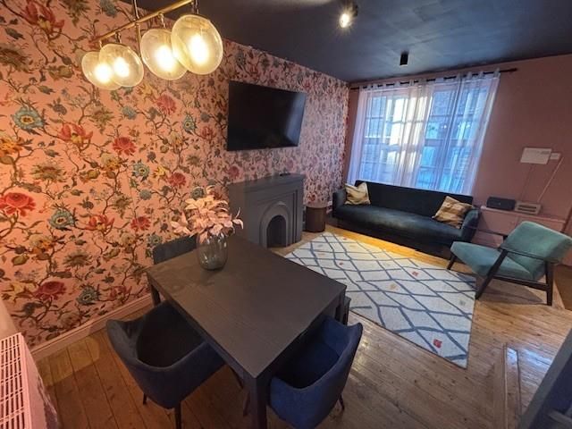 Property photo 3 of 20 Dining Area