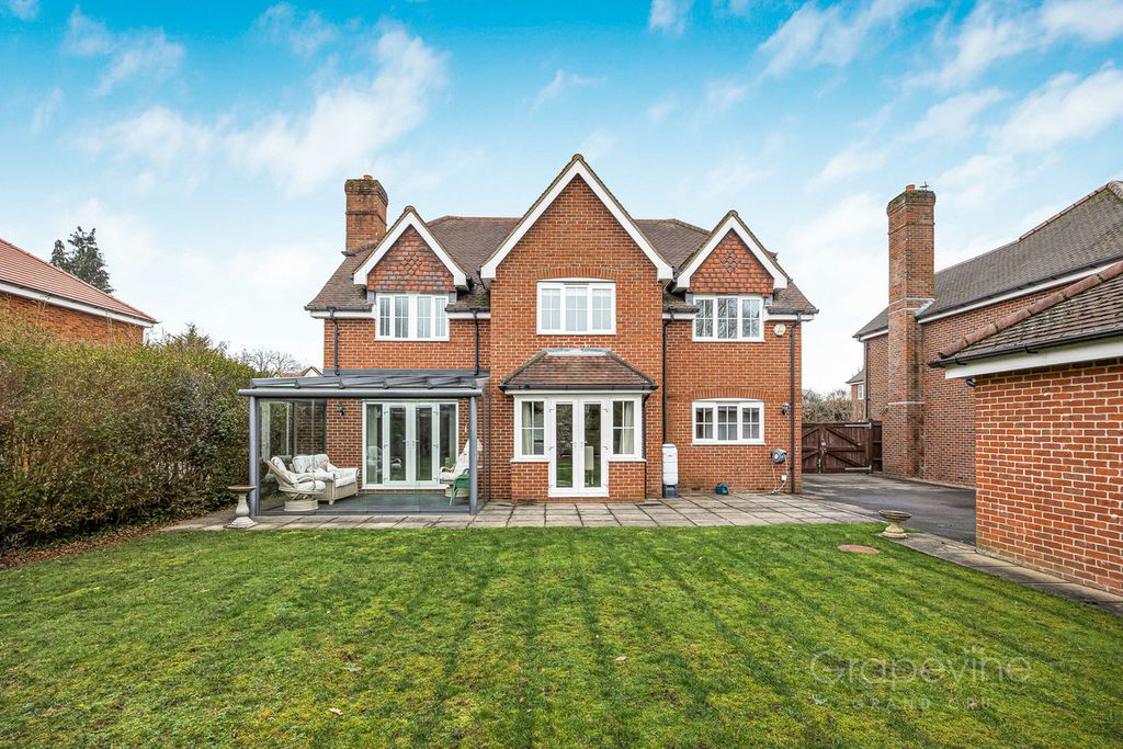 Property photo 2 of 42