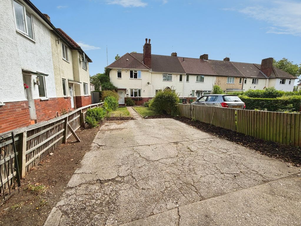 Property photo 1 of 11 Outside
