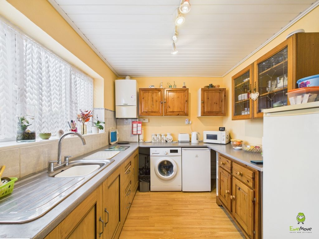 Property photo 3 of 5 Presented By Robert At Ewemove Bexleyheath And Dar