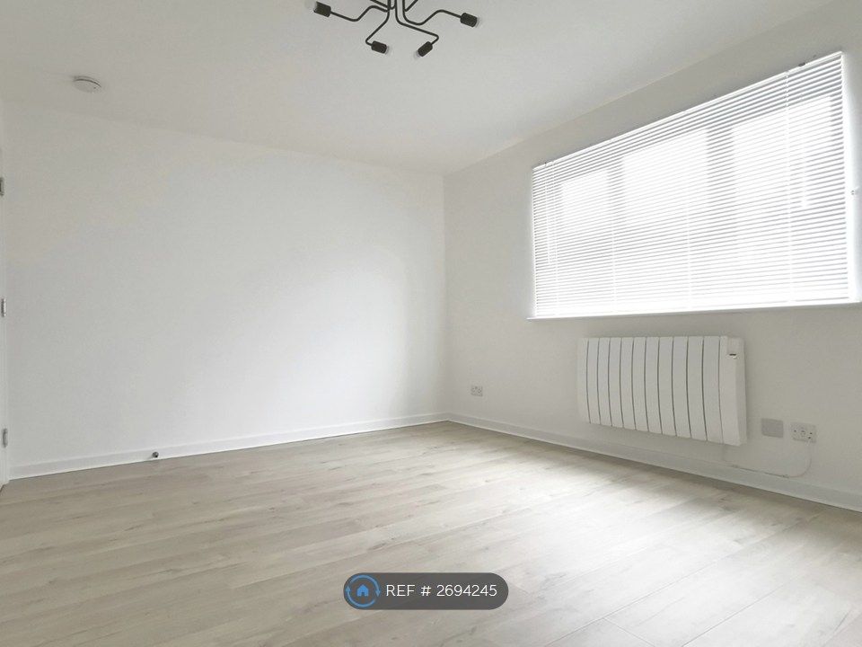 Property photo 2 of 9 Living Room