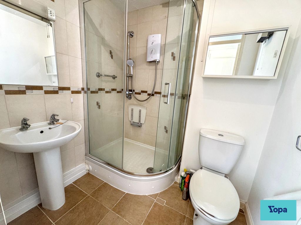 Property photo 3 of 18 Shower Room