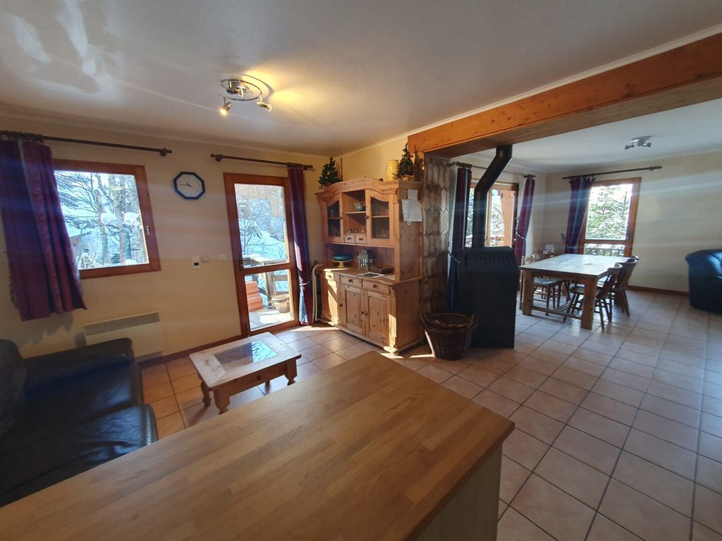 Property photo 3 of 6 Saint-Martin-De-Bell