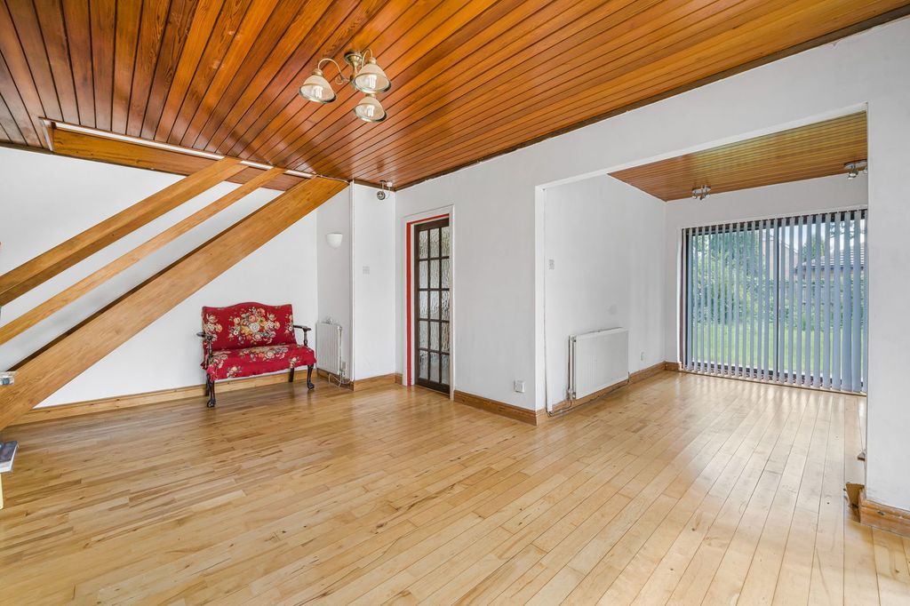 Property photo 3 of 26