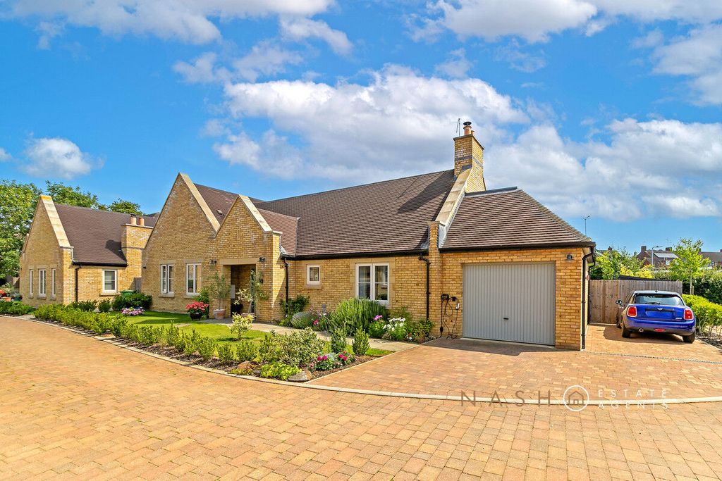 Property photo 1 of 45