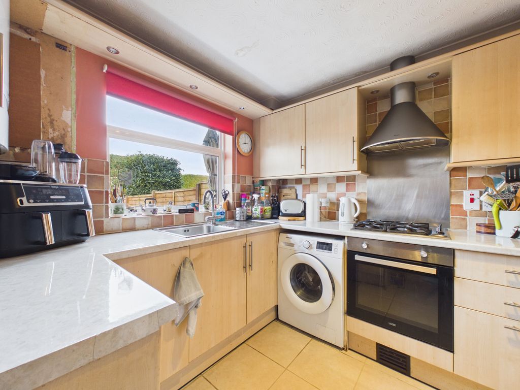 Property photo 3 of 12 Cam01984G0-Pr0576-Still005