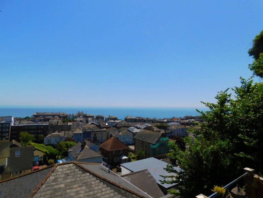 Property photo 2 of 28 Sea Views