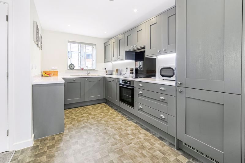 Property photo 3 of 12 Kitchen