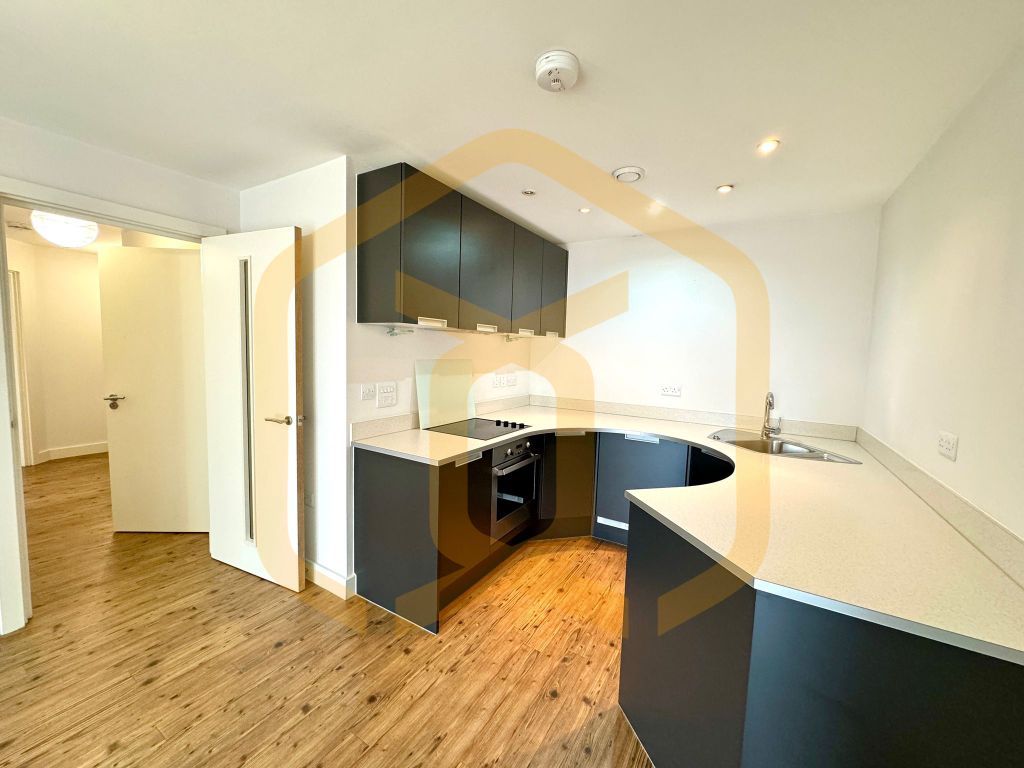 Property photo 3 of 11 Kitchen