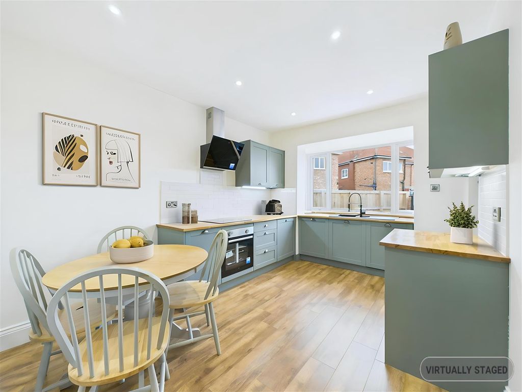 Property photo 2 of 19 08171780-Cab4-4Fac-9E3B-c11Fbd091Ad2.Jpeg