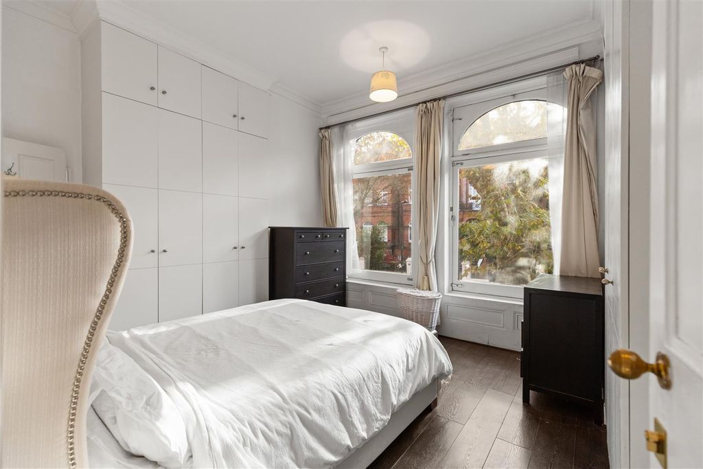 Property photo 3 of 10