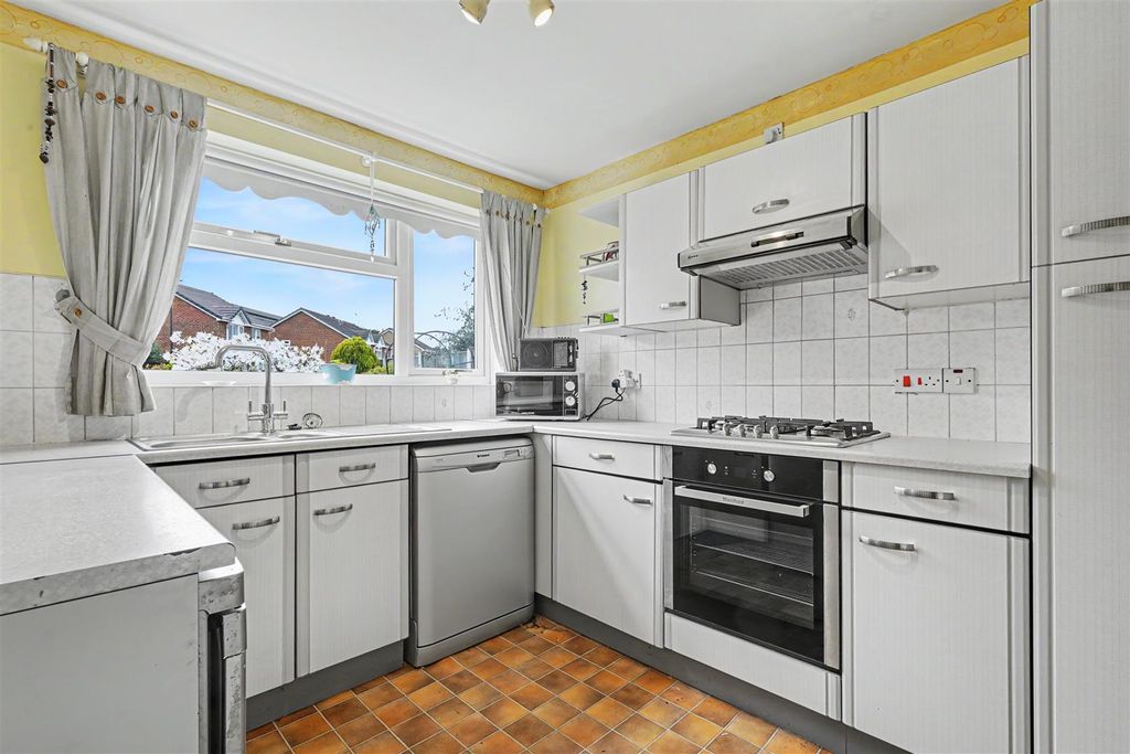 Property photo 3 of 23 Kitchen 1_2.Jpeg