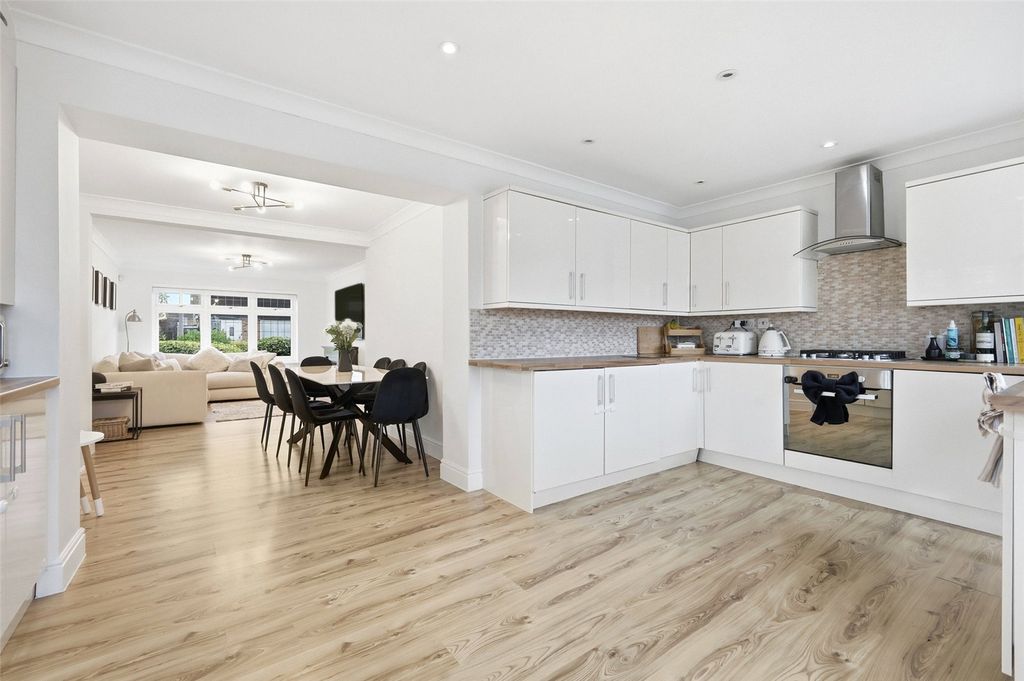 Property photo 2 of 22 Picture No. 05