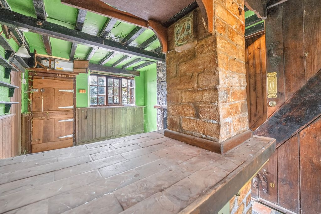 Property photo 2 of 16