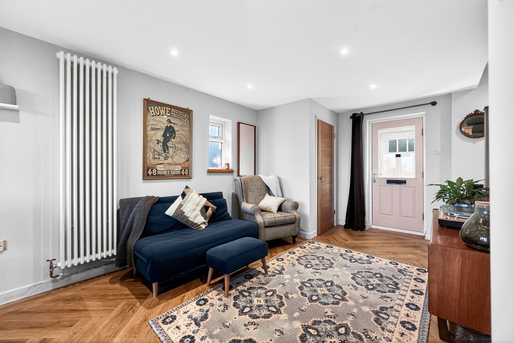 Property photo 3 of 20