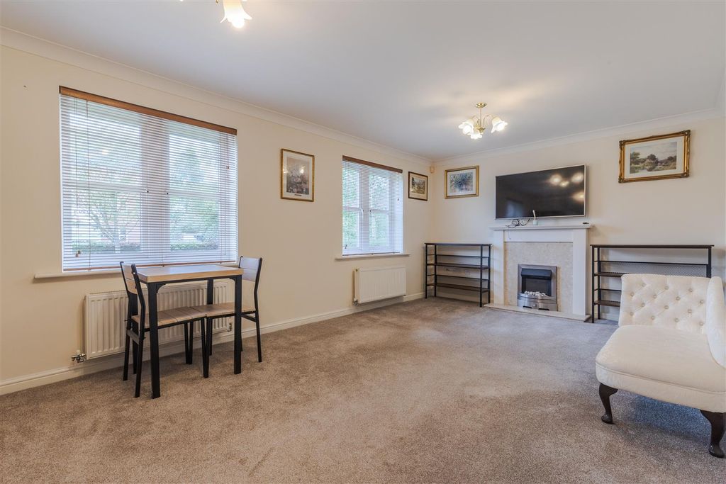 Additional image 5 of 2 bed flat for saleCollum House Road, Scunthorpe DN16